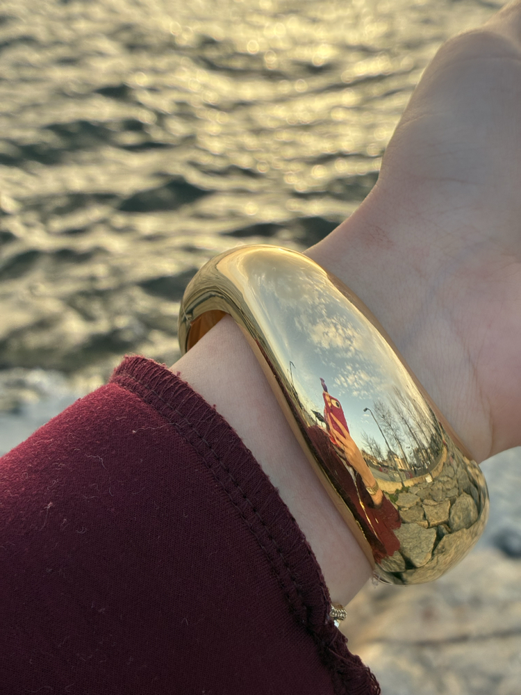 Zeora Oval Gold Kelepçe