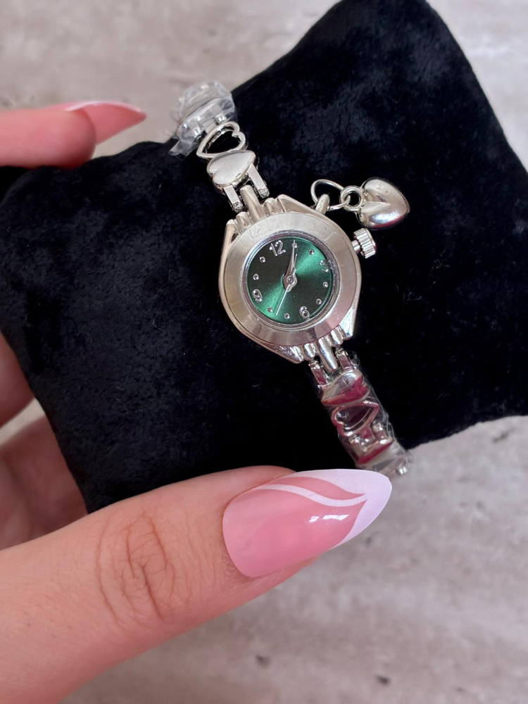 Emerald Charm Saat