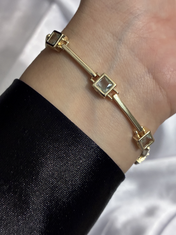 Lumé Pearl Bracelet