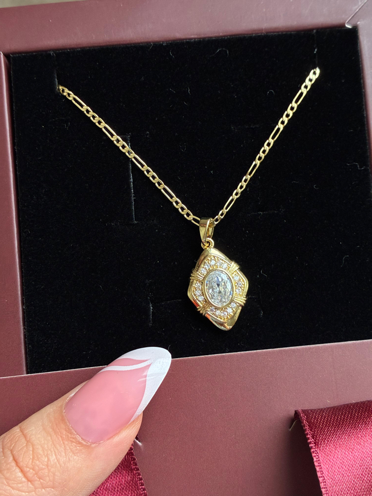 Çelik Gold taşlı kolye