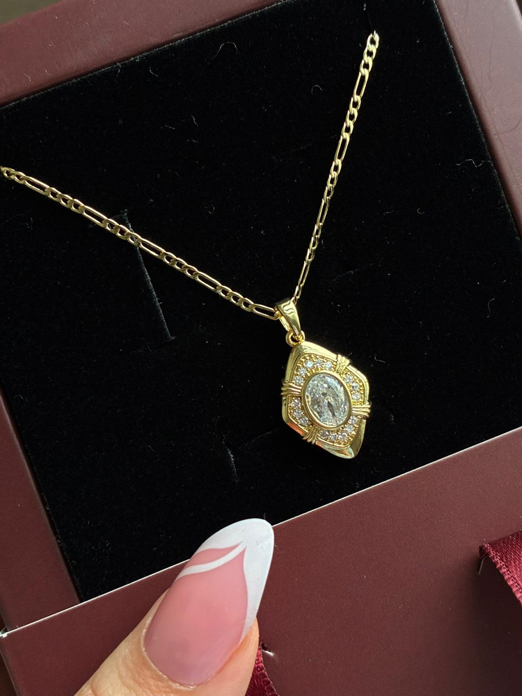 Çelik Gold taşlı kolye