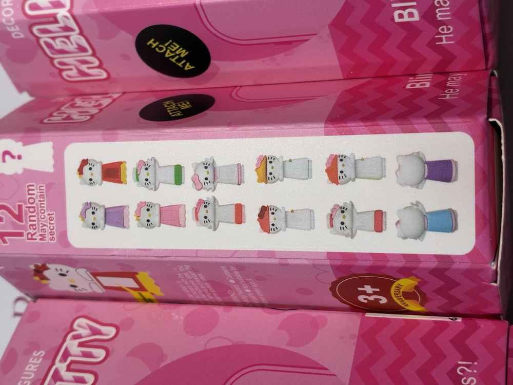 Hello Kitty Sürpriz Kutu Serisi