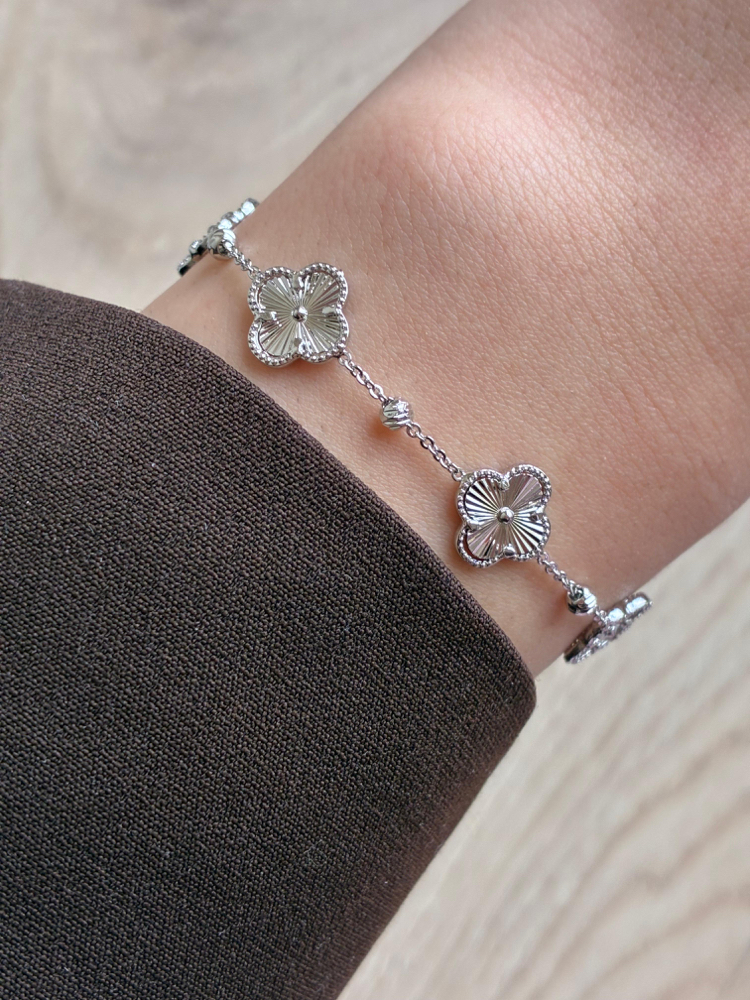 VİP | Silver Yonca Bileklik