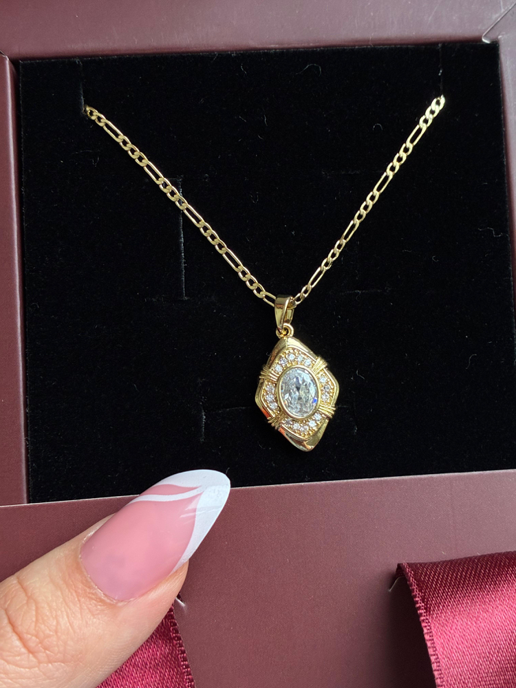 Çelik Gold taşlı kolye