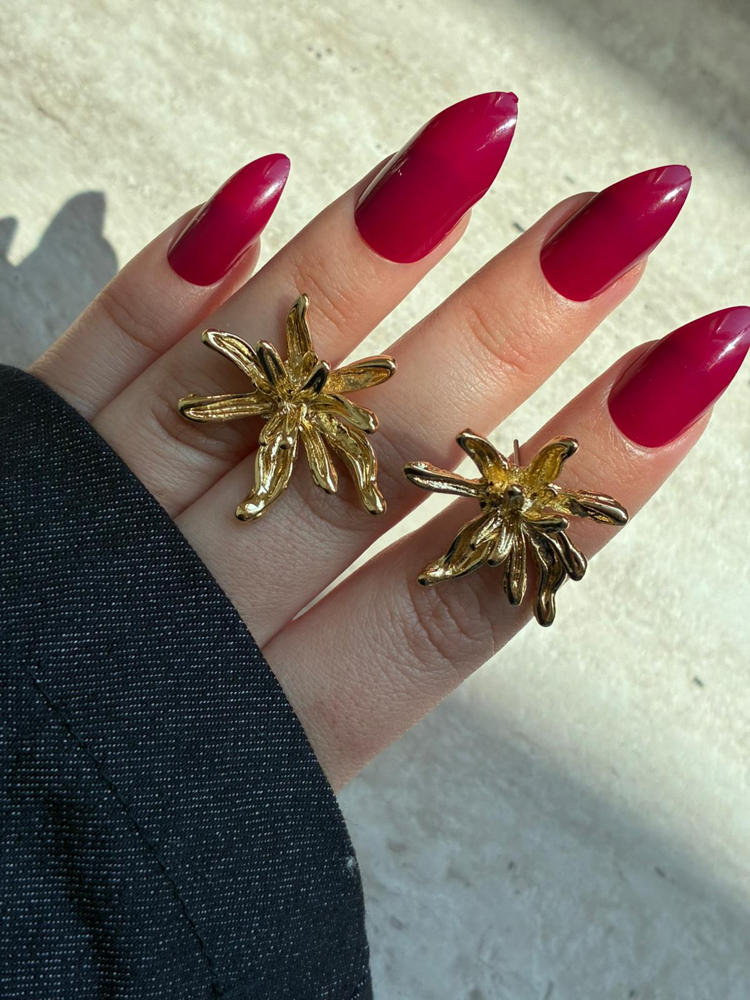 Gold Çiçek küpe 