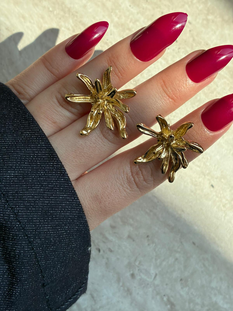 Gold Çiçek küpe 