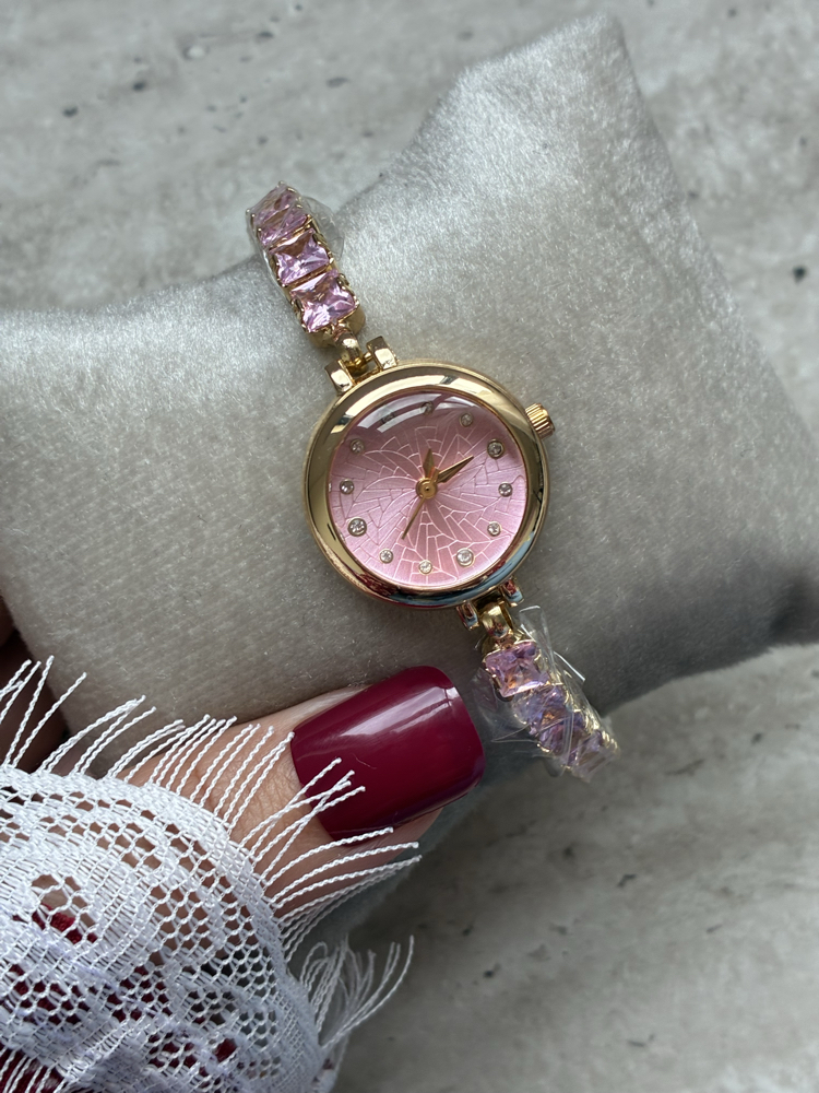 Pembe Kristal Saat