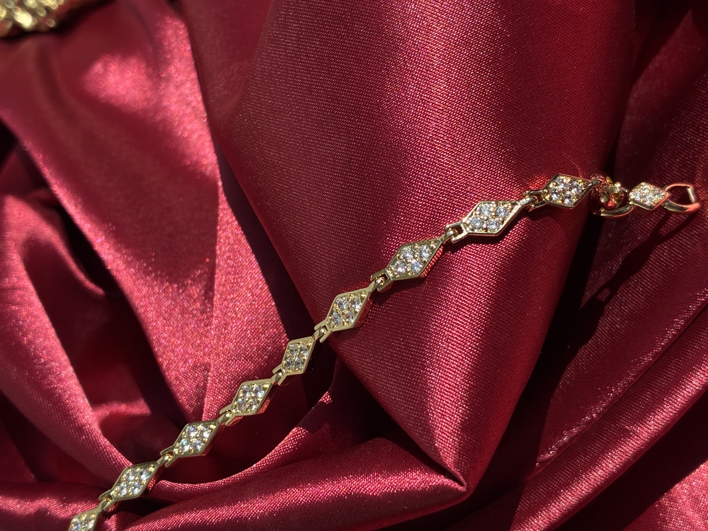 VİP - Diamond Glow Bileklik