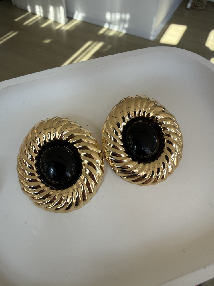 Siyah-Gold Yuvarlak Küpe
