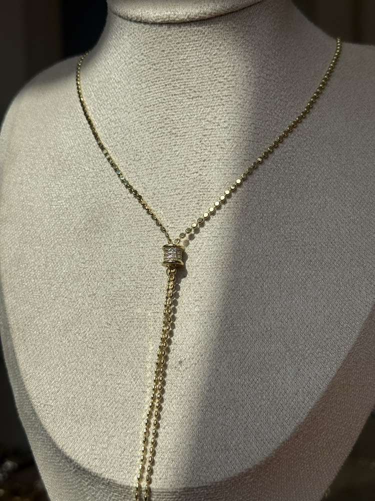 Fully Taşlı Charm Kolye