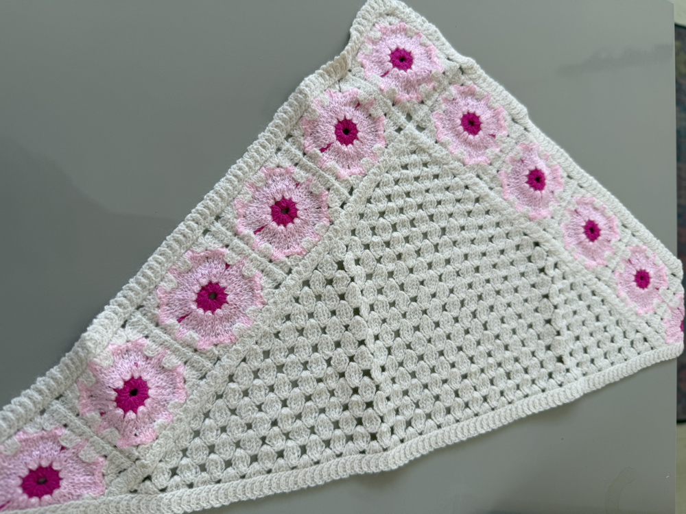 Pembe Motifli Bandana