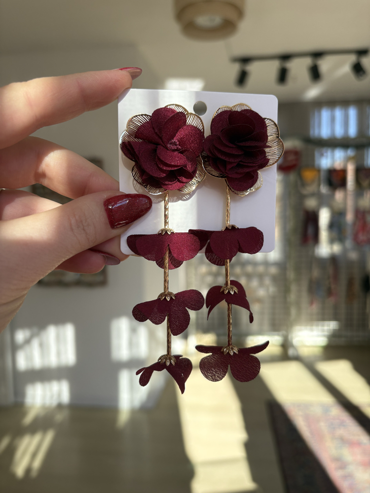 Bordo Çiçek Uzun Küpe