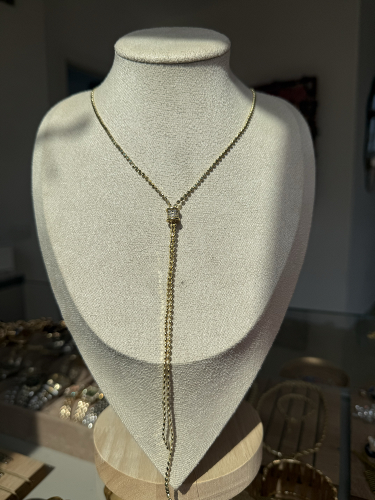 Fully Taşlı Charm Kolye