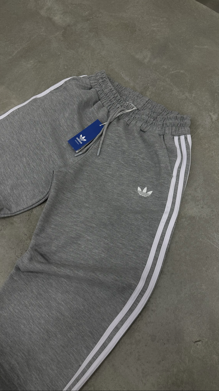 Adidas Yazlık Baggy Nakış Çizgi Detay (Gri)