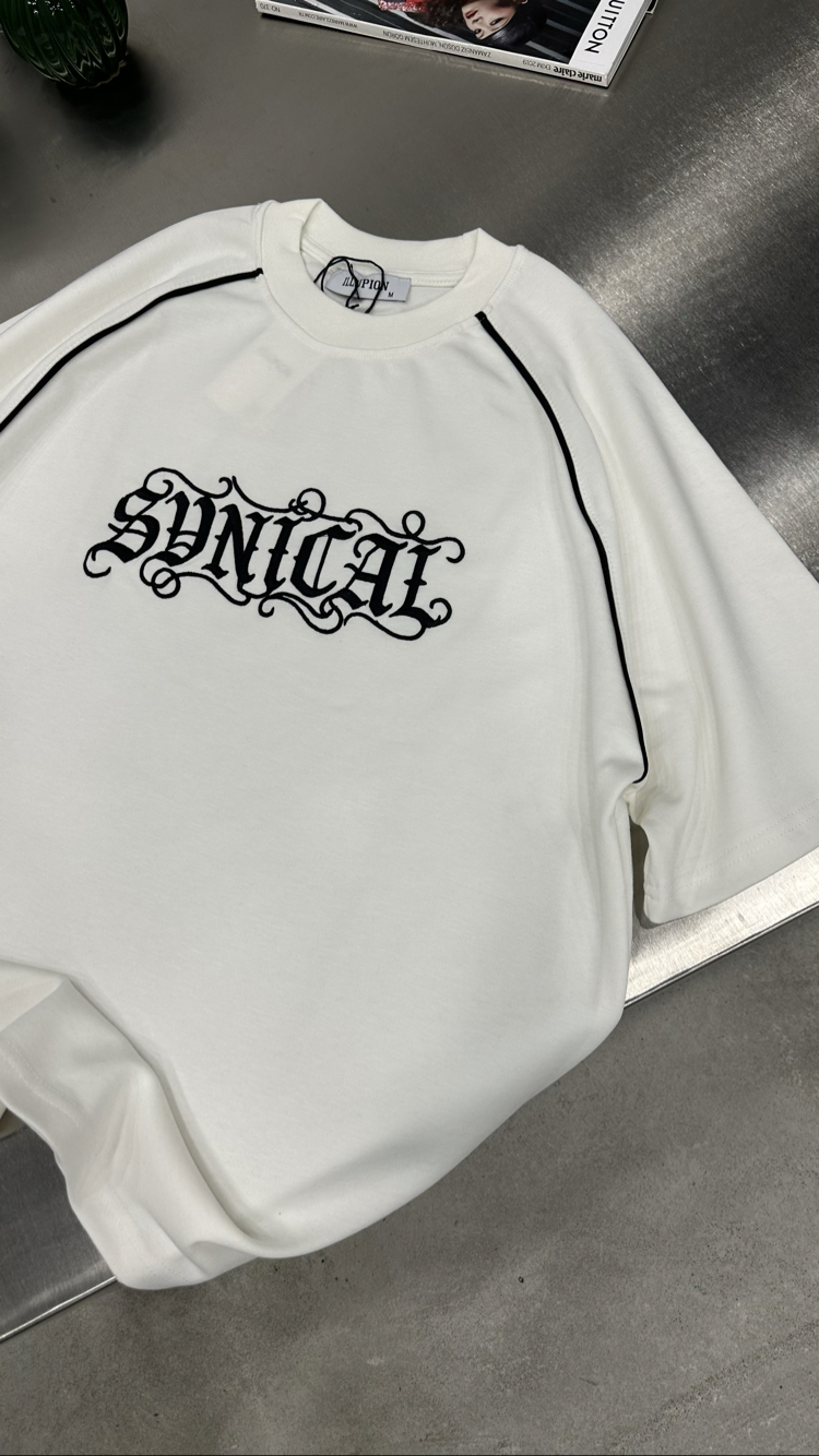 SYNICAL Nakış T-Shirt (Beyaz)