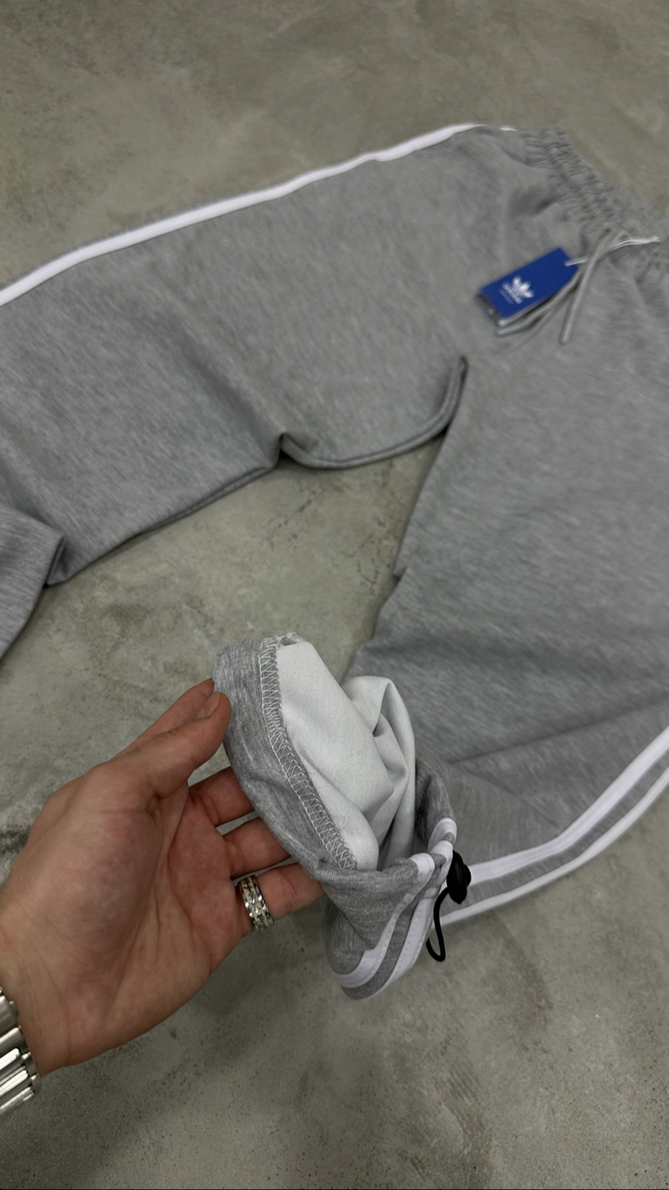 Adidas Yazlık Baggy Nakış Çizgi Detay (Gri)