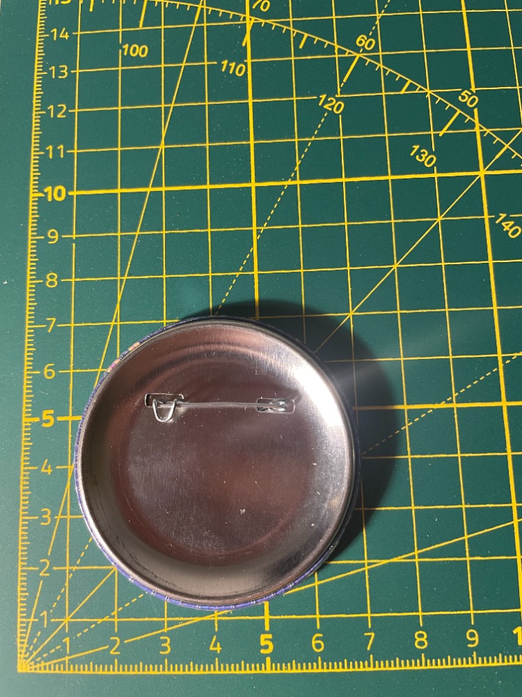 The Vigilante Rozet Pin (52 mm çap)