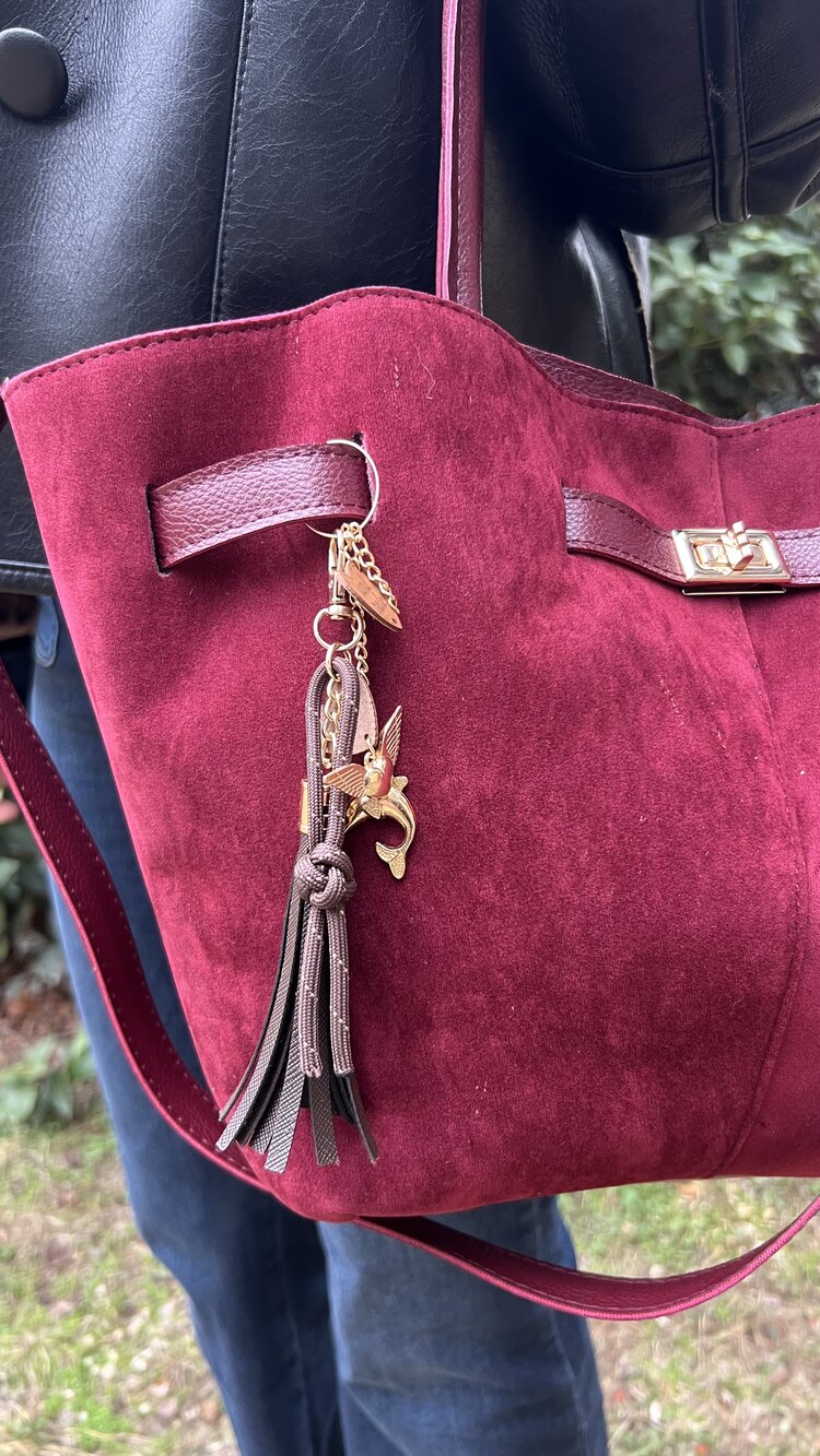 Bordo Kilitli Süet Omuz Çantası