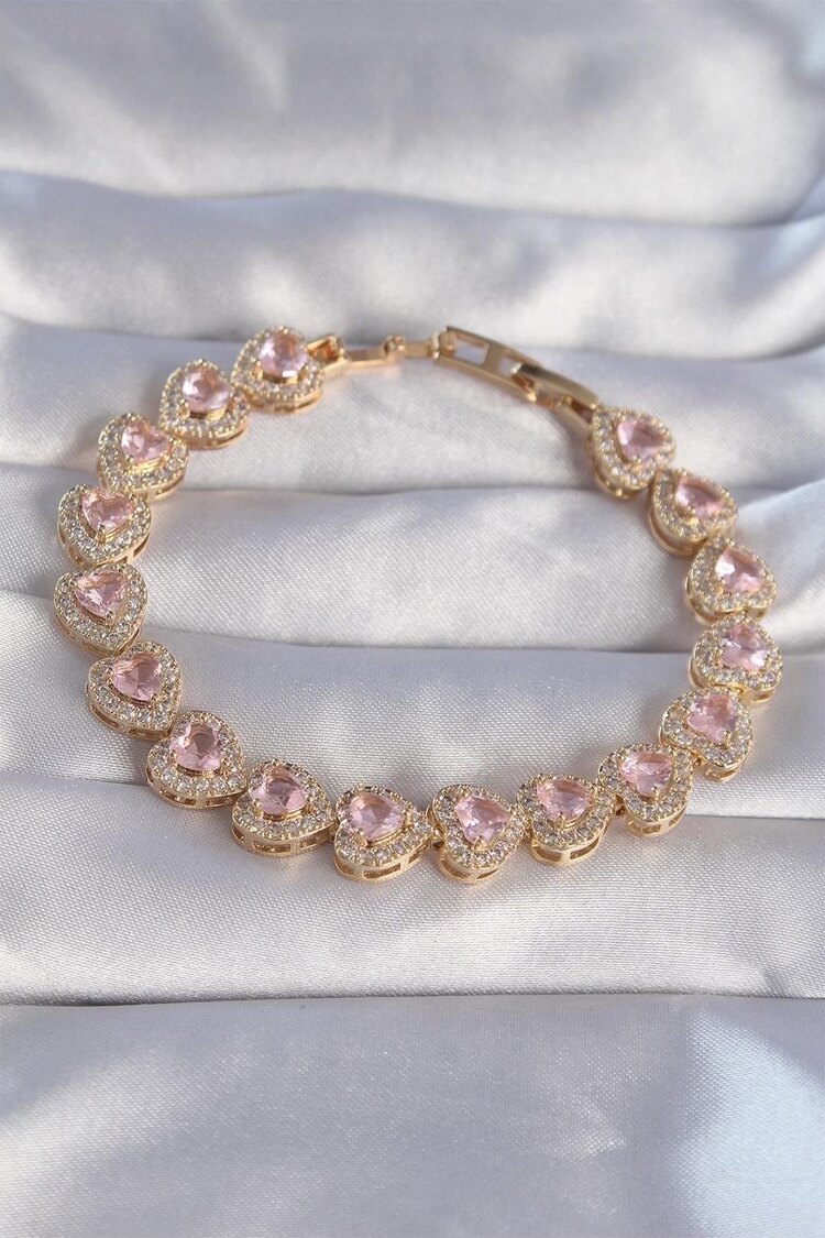 VİP SERİ Gold Renk Pembe Zirkon Taşlı Kalp Tasarımlı Bileklik