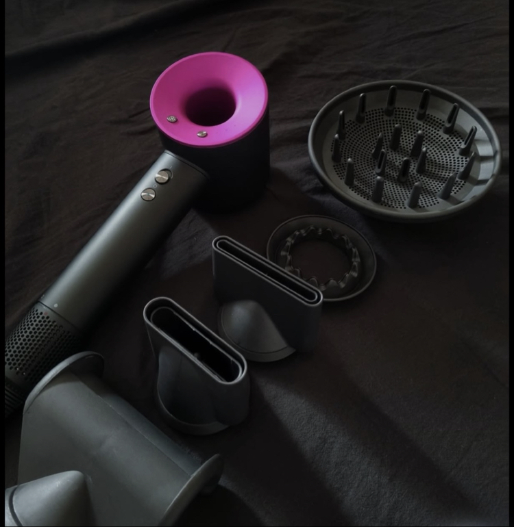 Dyson supersonic