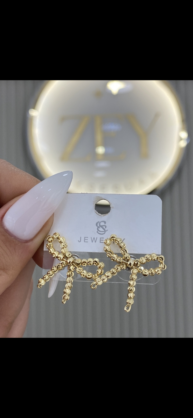 Gold fiyonk küpe