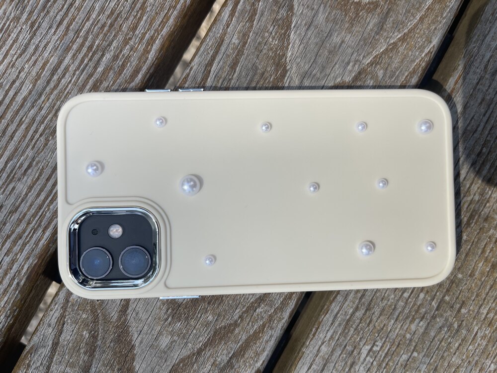 iPhone 13/14/15 İncili Krem Telefon Kılıfı