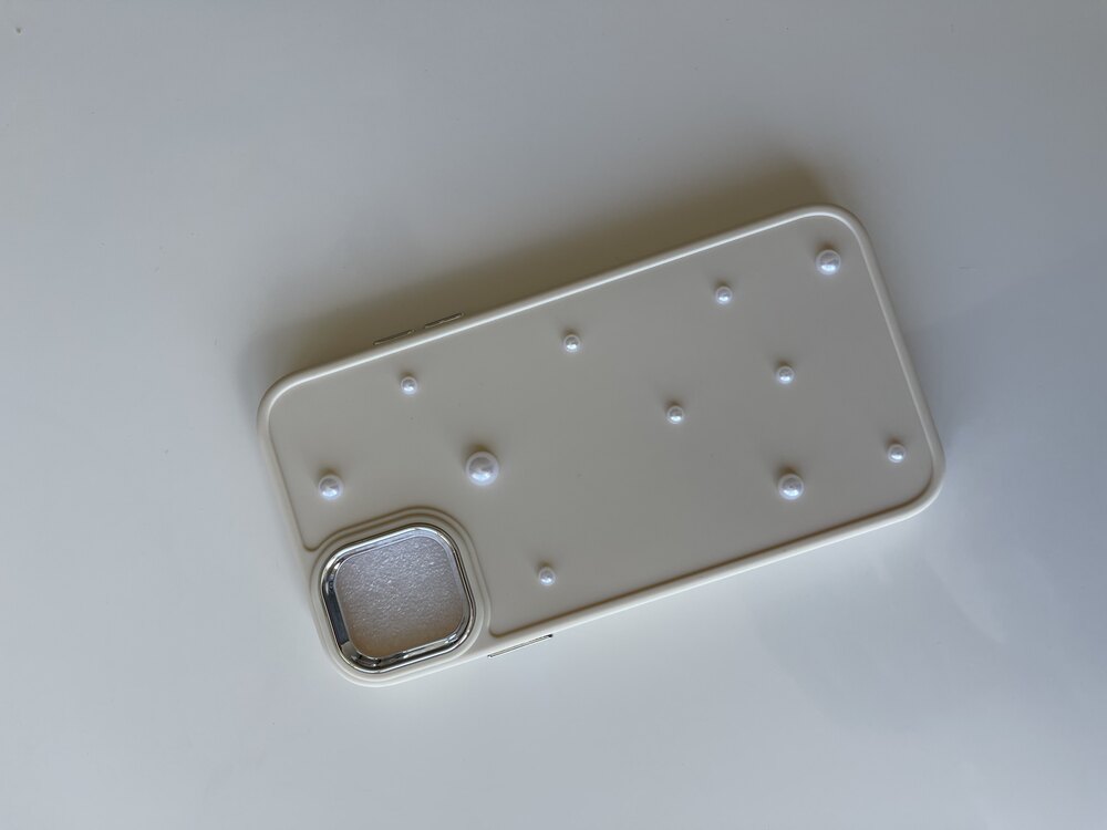 iPhone 13/14/15 İncili Krem Telefon Kılıfı