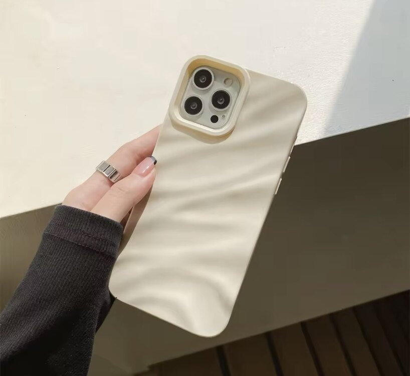 iPhone 14 Pro Max Krem Dalga Telefon Kılıfı