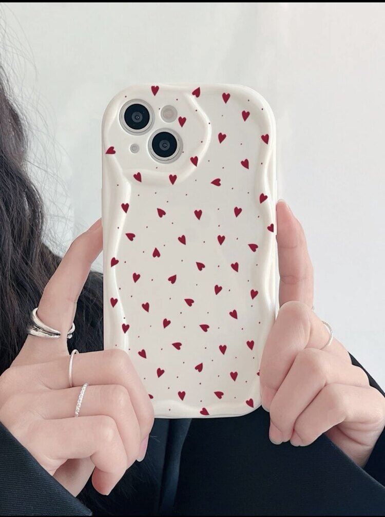 iPhone 13 Pro Max Kırmızı Kalpli Telefon Kılıfı 