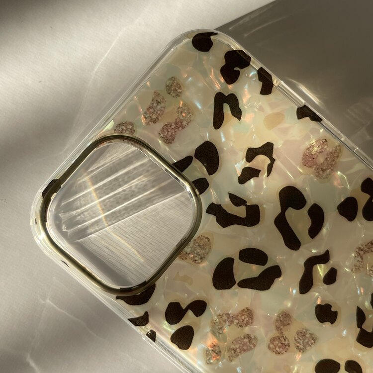 iPhone 15 Pro Max Leopar Telefon Kılıfı