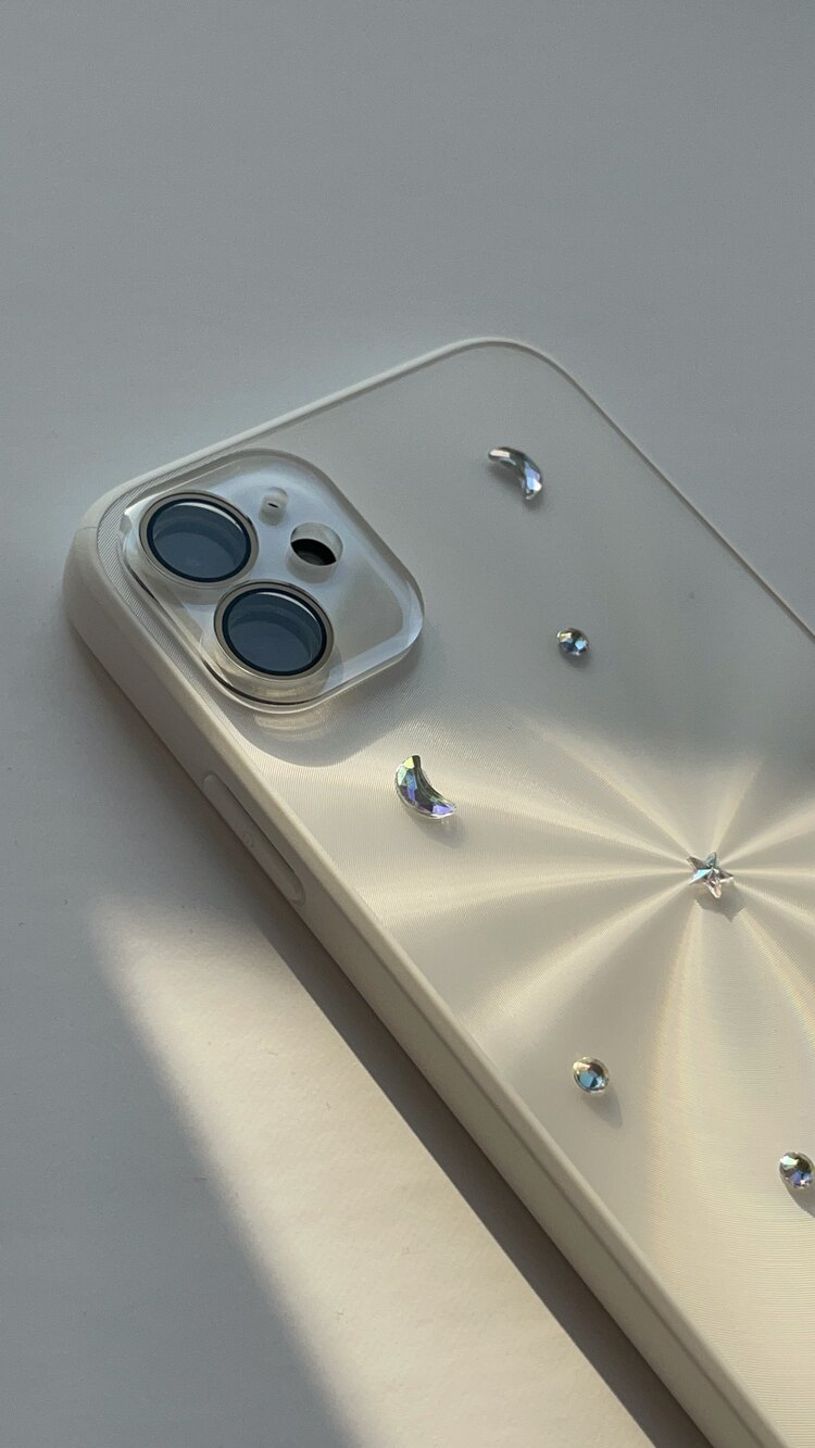 iPhone 16 Pro Beyaz Ay Yıldız Telefon Kılıfı 
