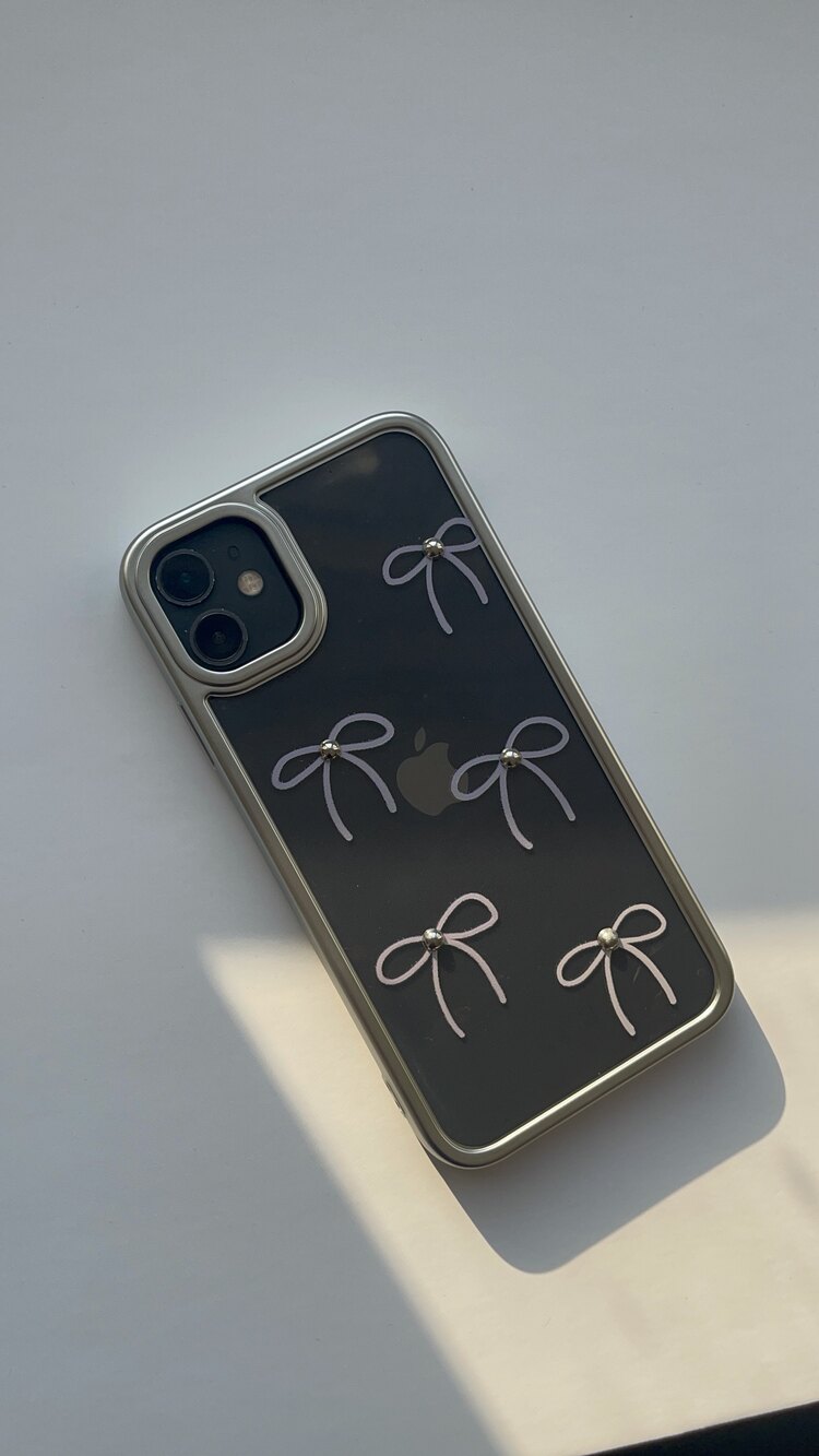 iPhone 15 Pro Max Fiyonk Telefon Kılıfı