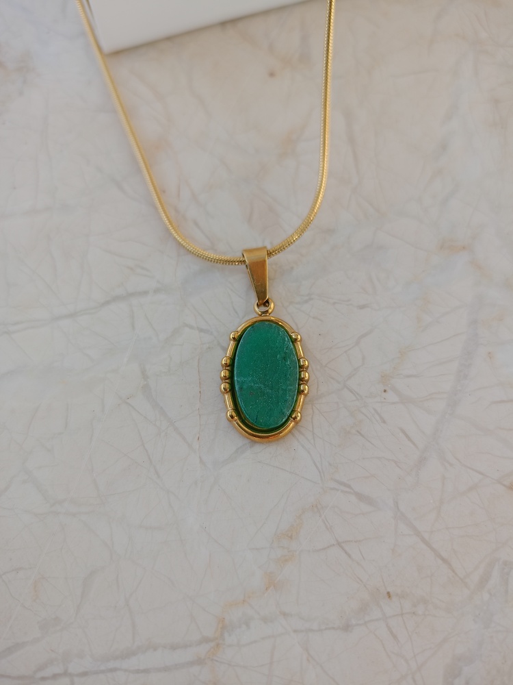 Çelik | Oval Yeşil Taşlı Kolye