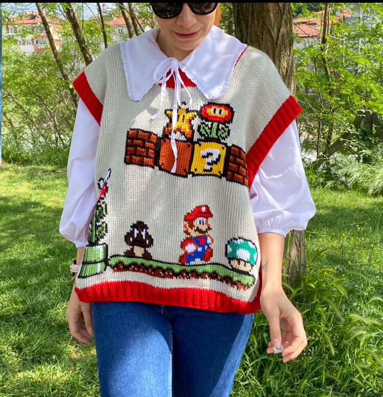 Süper Mario Figürlü Süveter
