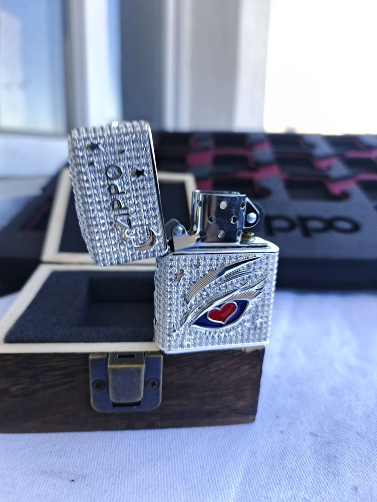 Zippo Eye Love Swaroski