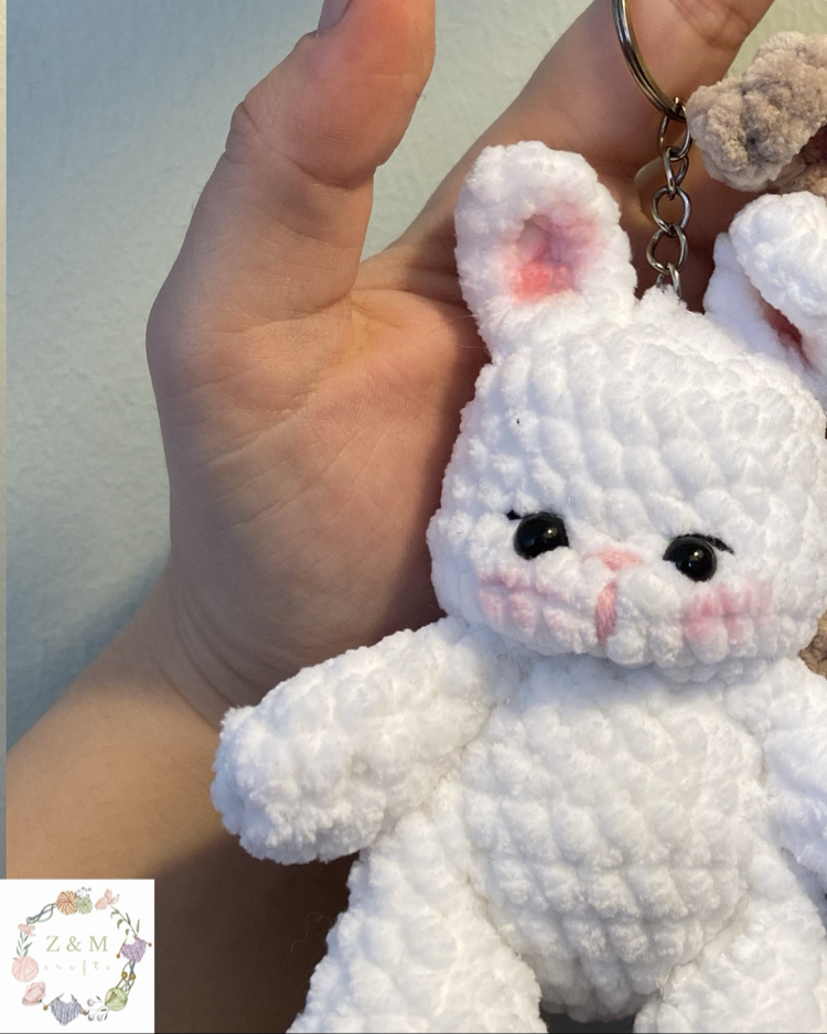 Amigurumi tavşan anahtarlık