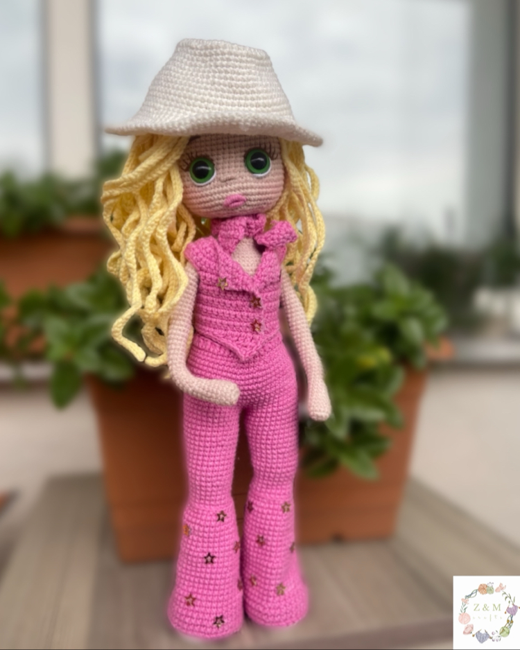 Amigurumi Barbie Bebek