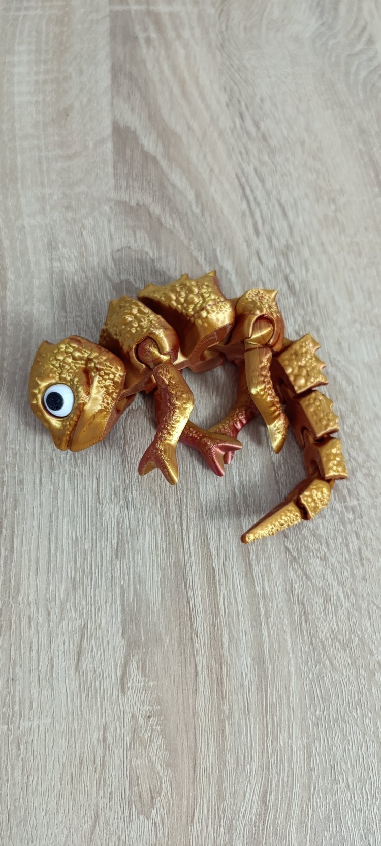 bukalemun kirmizi