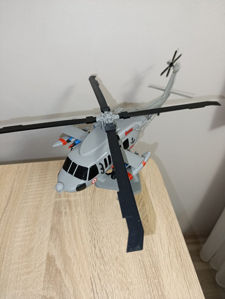 BlackHawk  helikopter (35cm)