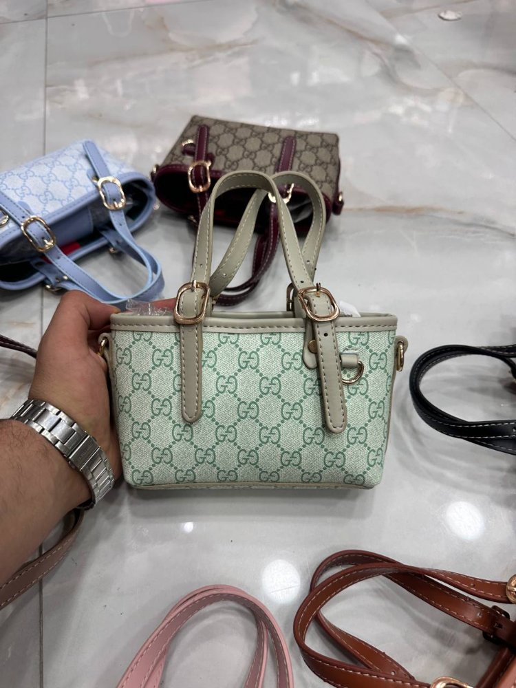 GUCCİ Emblem Mini Bag