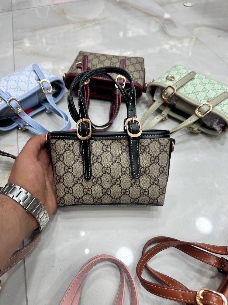 GUCCİ Emblem Mini Bag