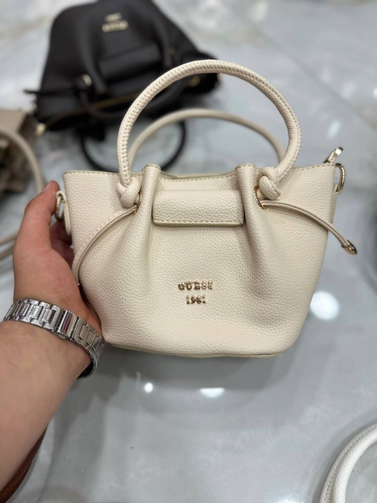 Guess Yavrulu Çanta