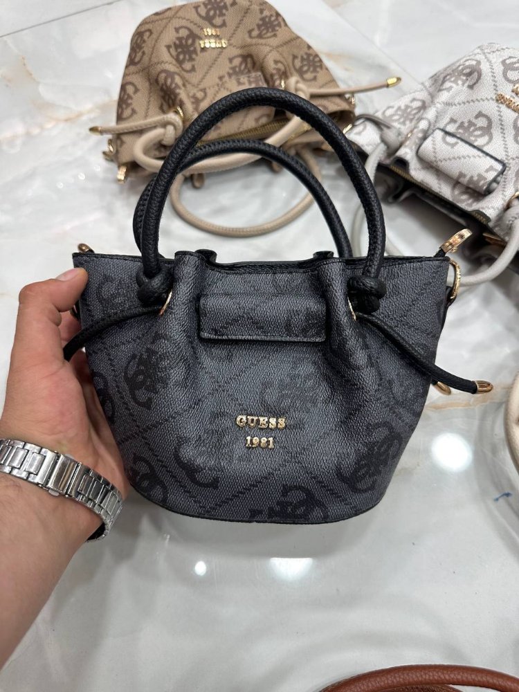 Guess Yavrulu Çanta