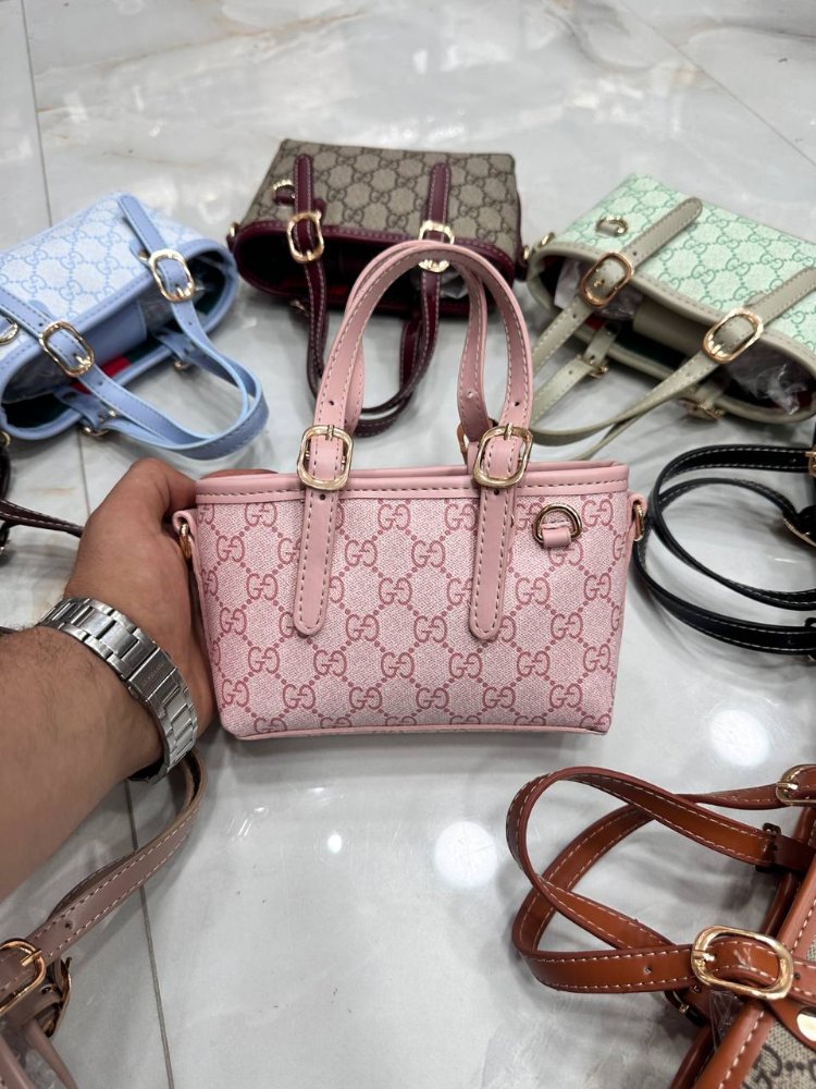 GUCCİ Emblem Mini Bag