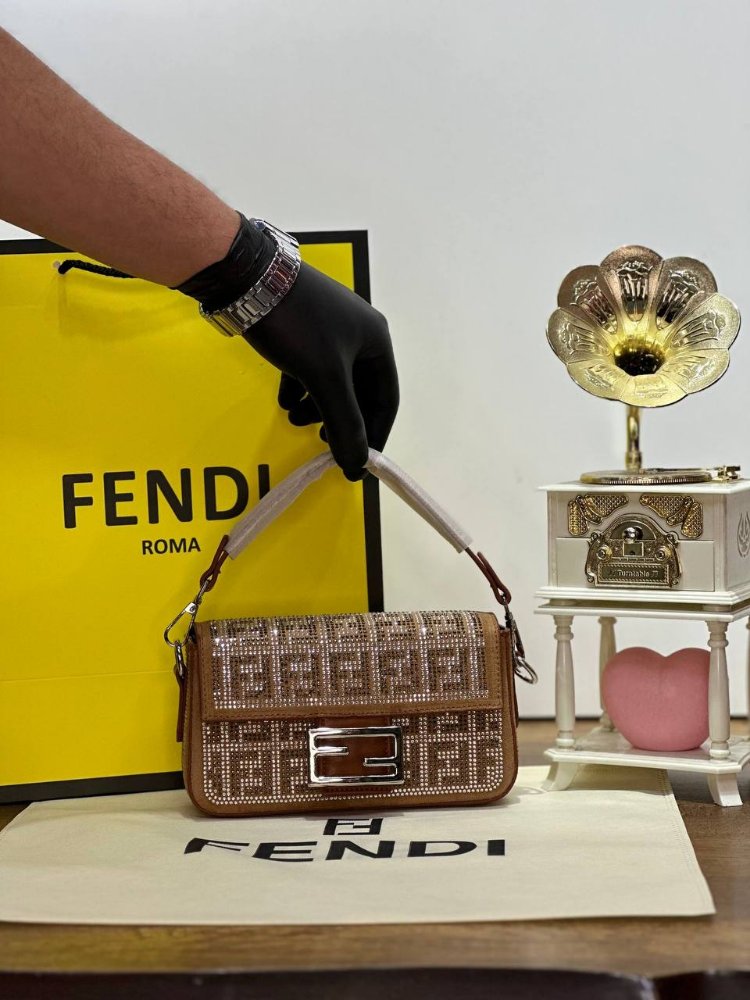 Fendi Baguette Mini Sequnis or Crystals bag✨

