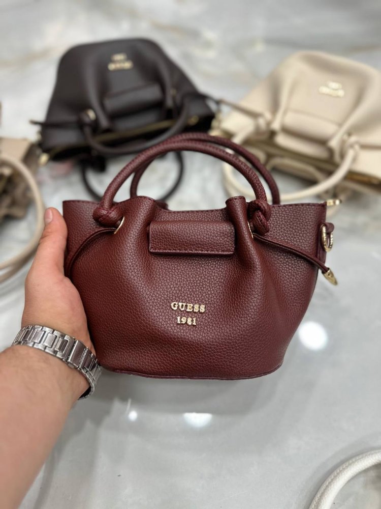 Guess Yavrulu Çanta
