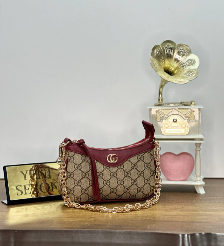GUCCİ ZİNCİRLİ BAGET