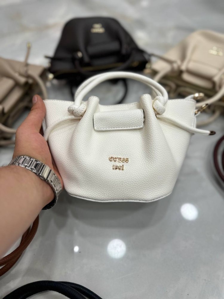 Guess Yavrulu Çanta