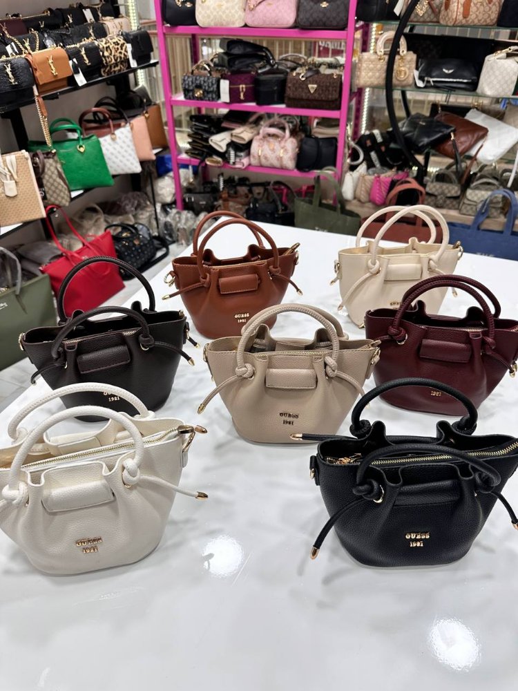 Guess Yavrulu Çanta
