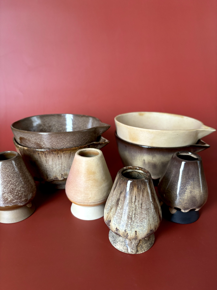 Konomi Stoneware Matcha Kase + Whisk Tutucu Set (500 Ml Hacimli)